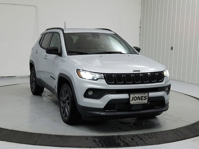 New 2026 Jeep Compass Latitude image 2