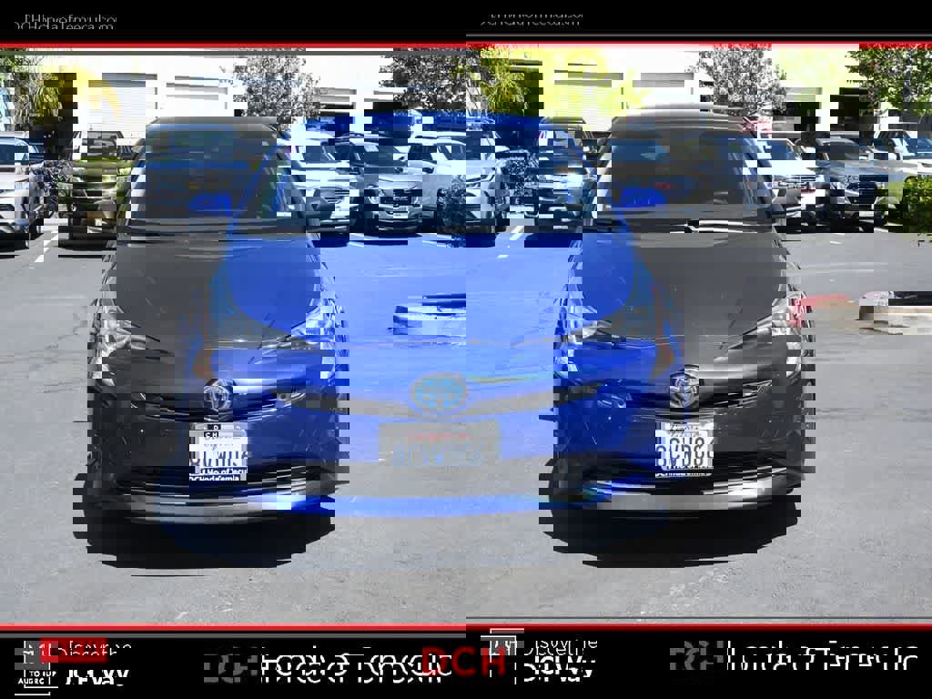 Used 2018 Toyota Prius Two w/ Prius Two Safety Plus Package FWD image 2