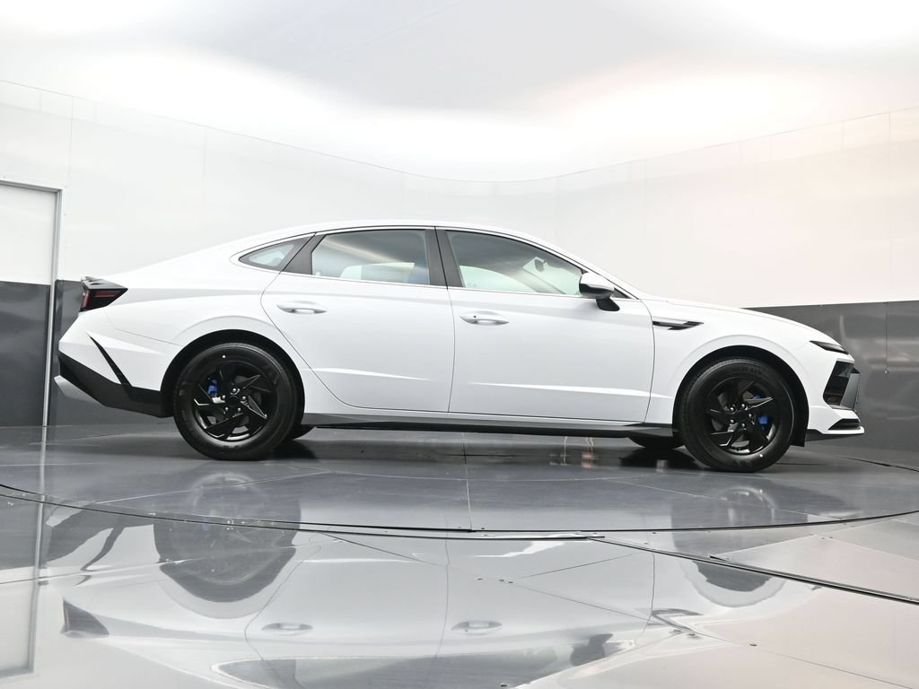 New 2026 Hyundai Sonata SE FWD image 24