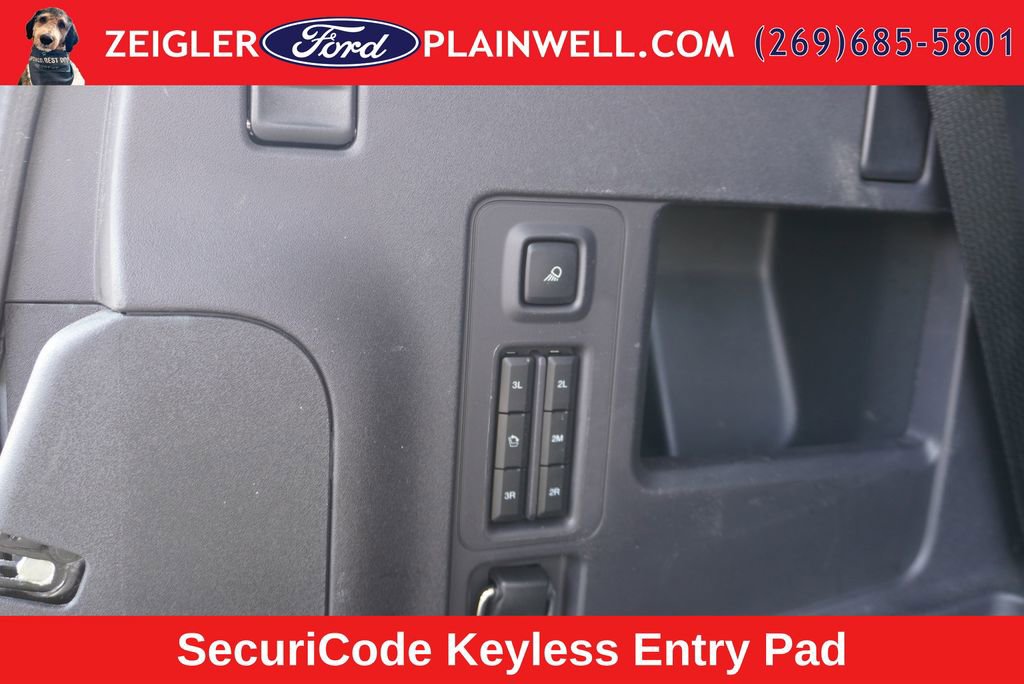 Used 2025 Ford Expedition Active AWD/4WD image 11