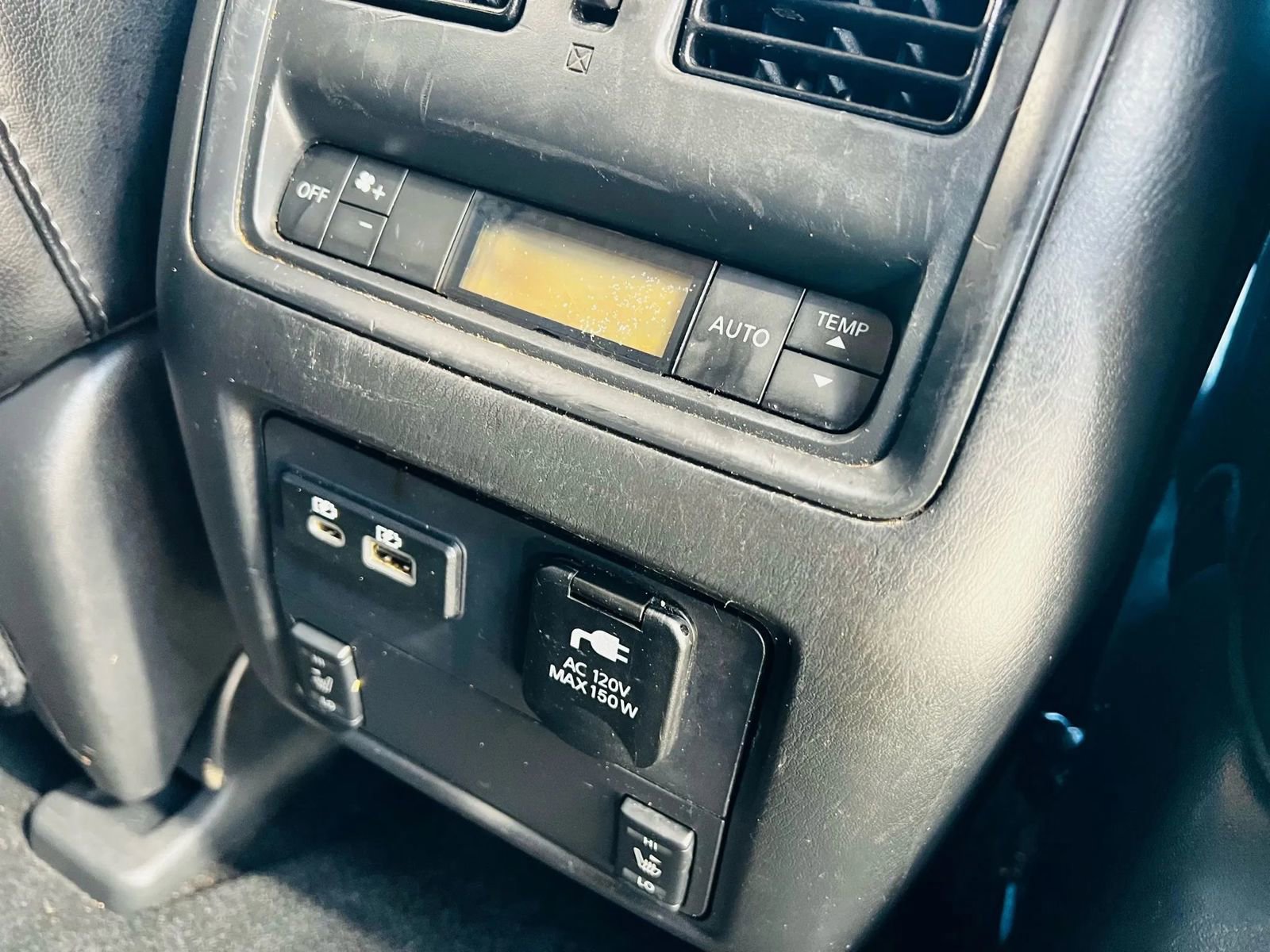 Used 2020 Nissan Pathfinder SL image 25