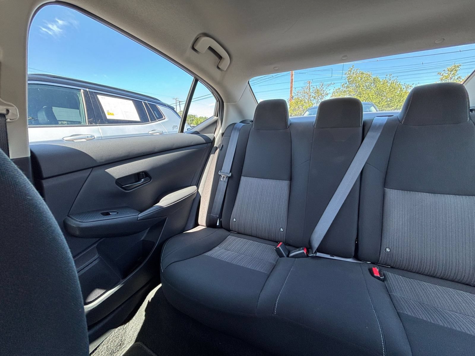 Used 2025 Nissan Sentra SV FWD image 37