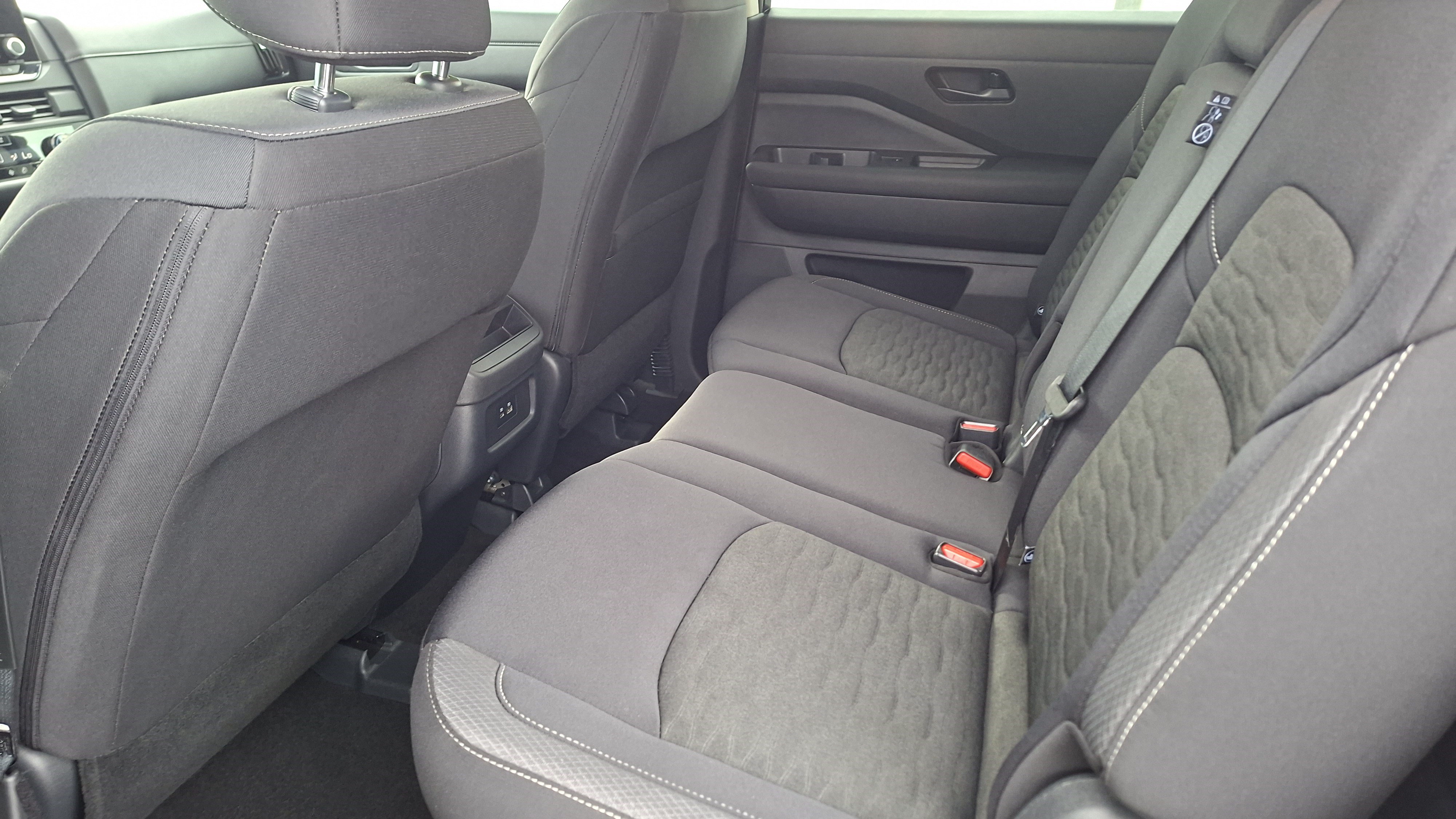 Certified 2025 Nissan Pathfinder S AWD/4WD image 20