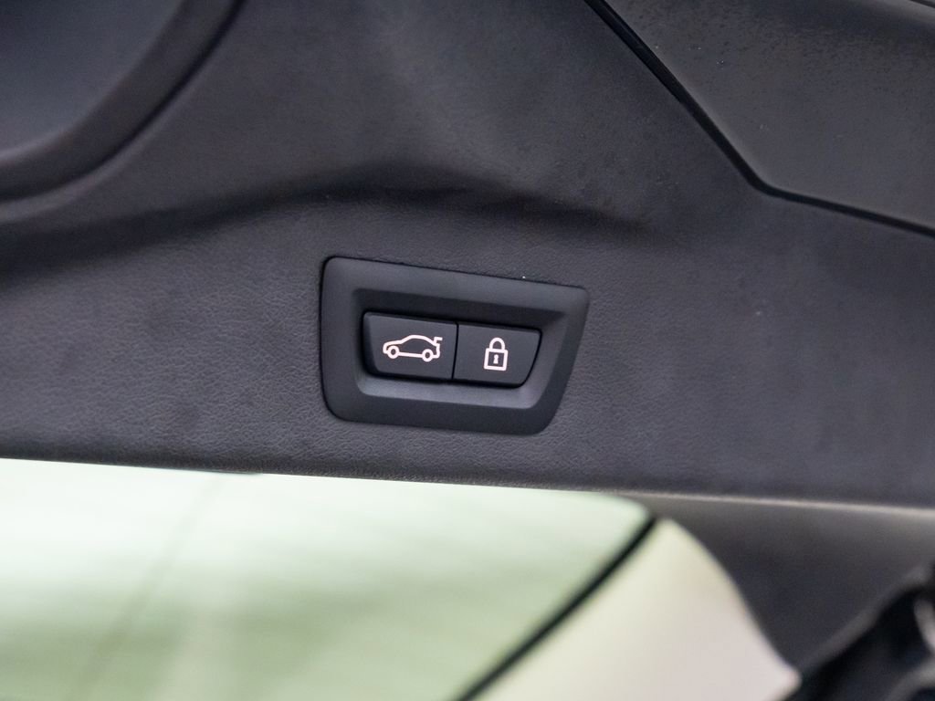 Used 2023 BMW X7 xDrive40i w/ Premium Package image 35