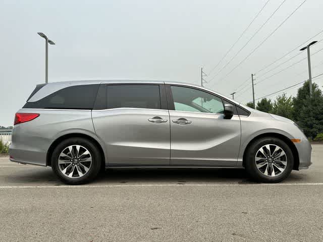 Used 2024 Honda Odyssey EX-L image 3