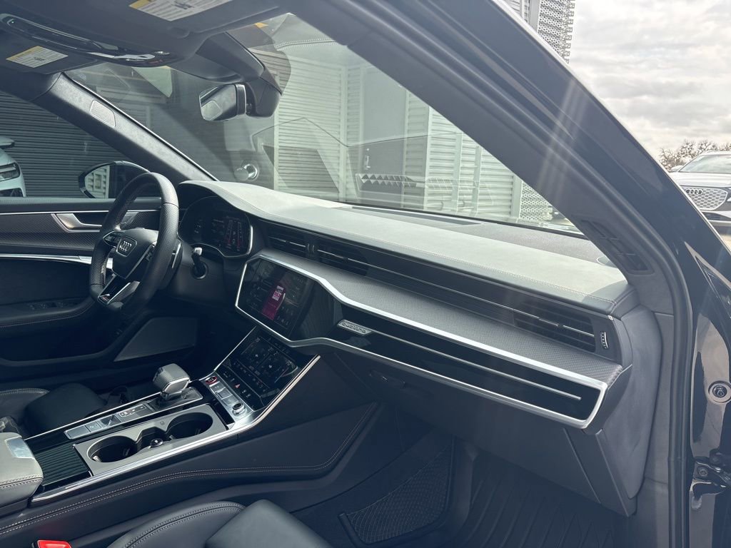 Used 2024 Audi RS 6 performance image 14