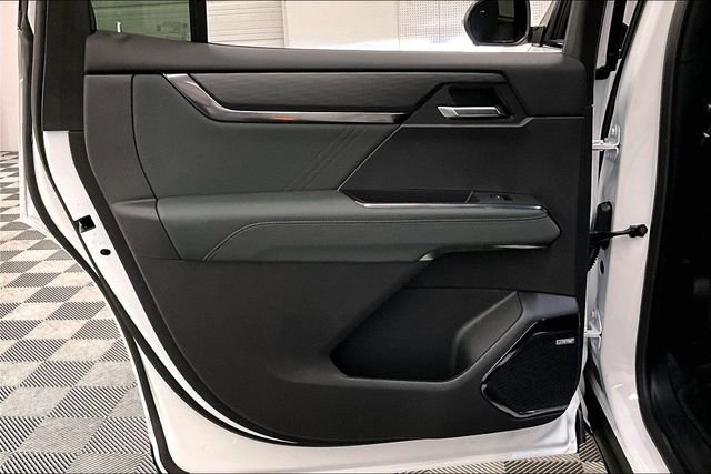 Used 2025 GMC Acadia AT4 w/ LPO, Floor Liner Package image 23