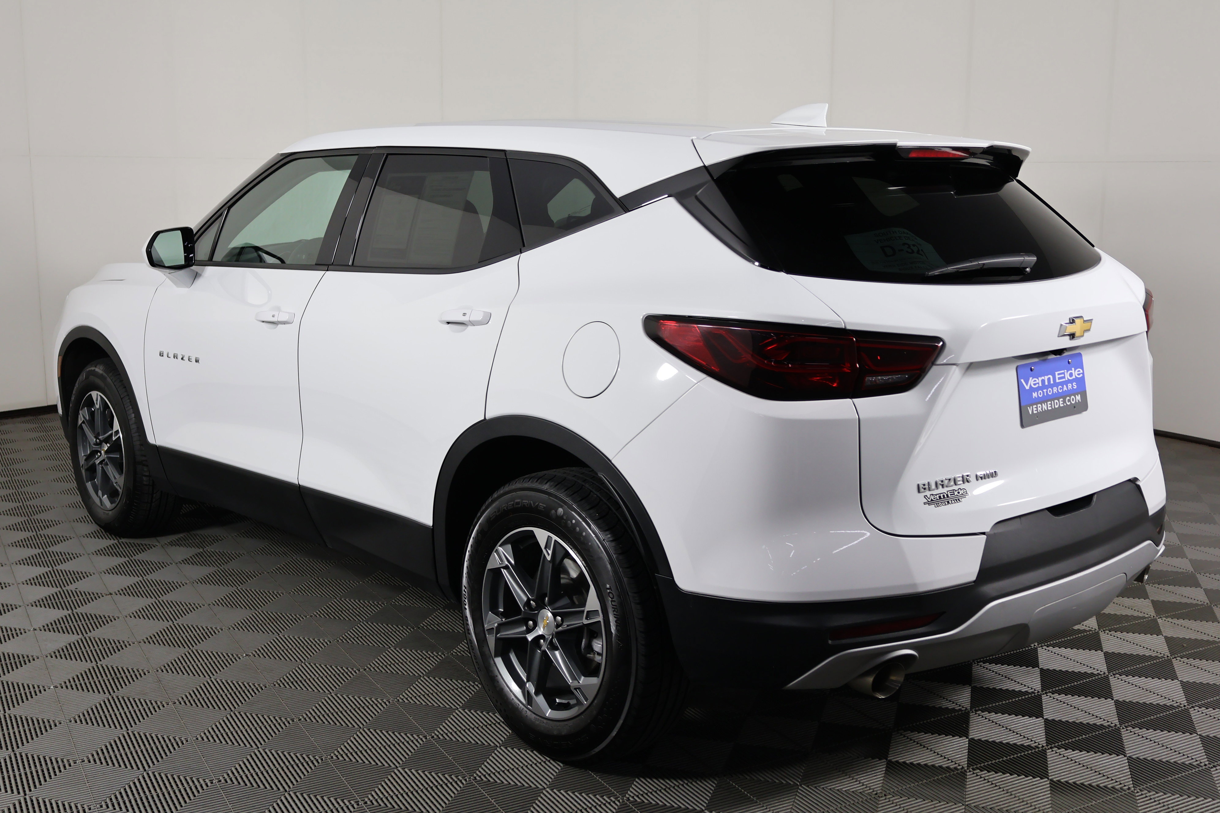 Used 2025 Chevrolet Blazer LT image 8