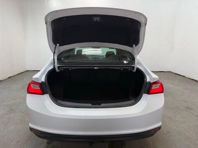 Used 2024 Chevrolet Malibu LS image 9