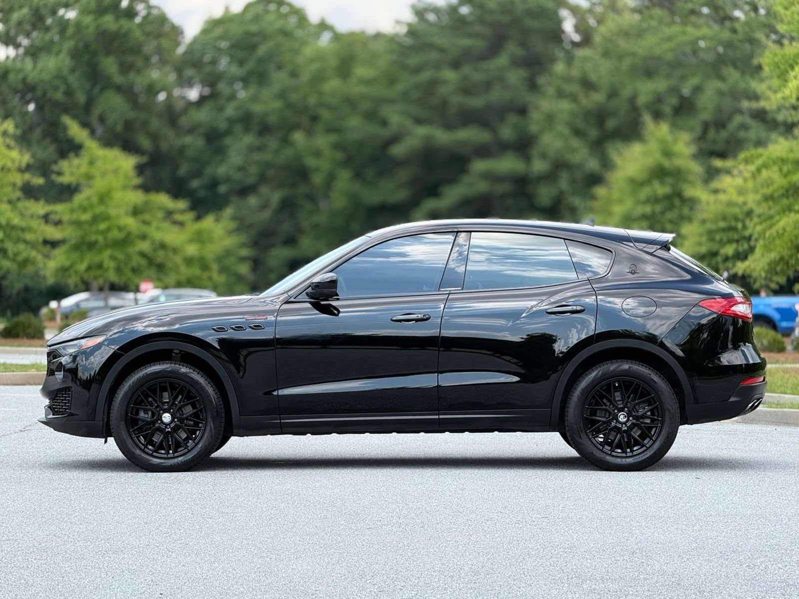 Used 2017 Maserati Levante AWD/4WD image 9