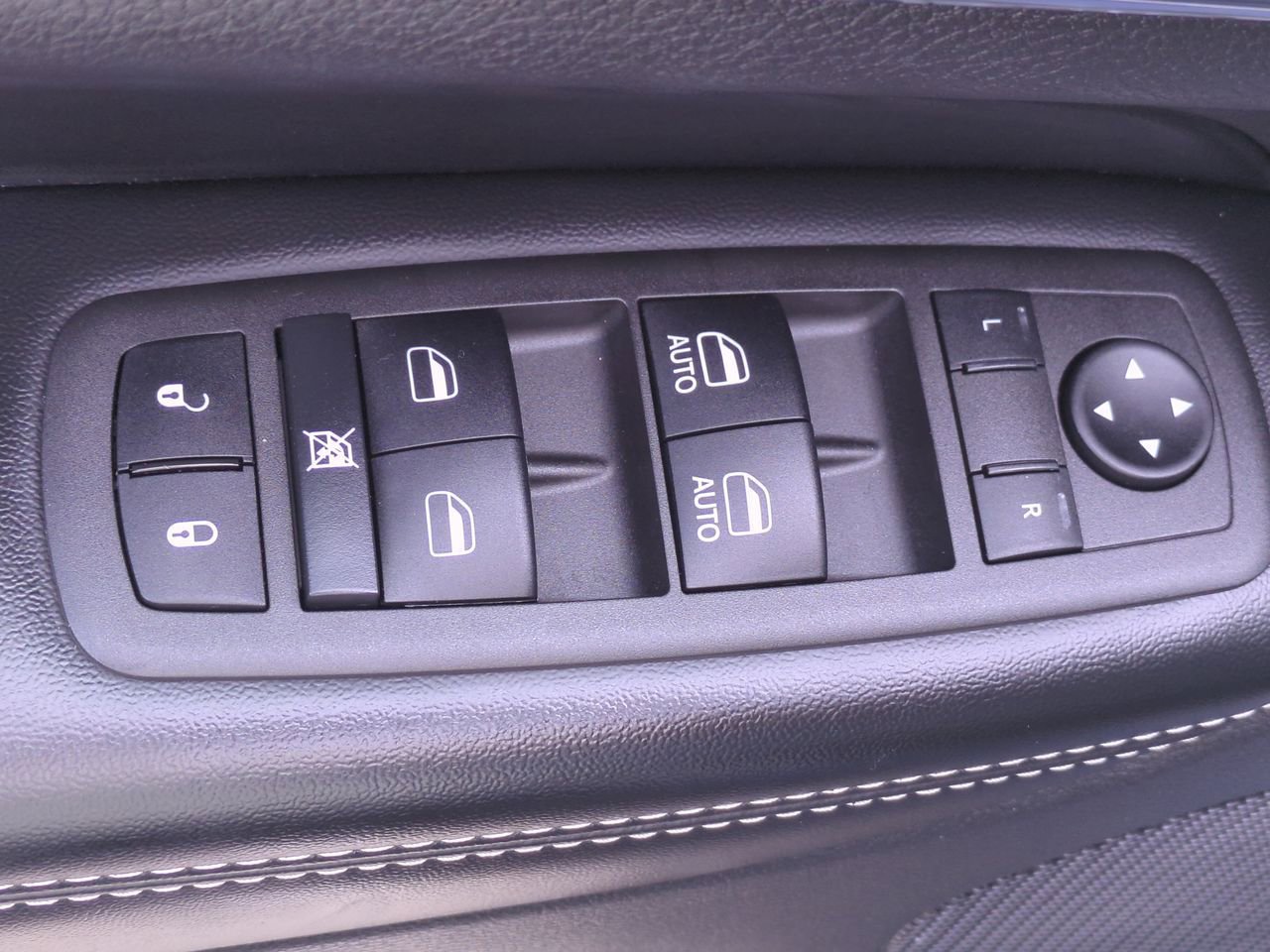 Used 2021 Jeep Grand Cherokee Limited w/ Quick Order Package 28K 80th image 16