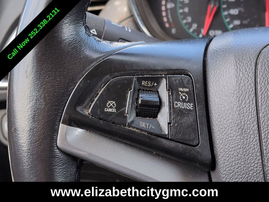 Used 2022 Chevrolet Trax LT w/ Driver Confidence Package AWD/4WD image 22