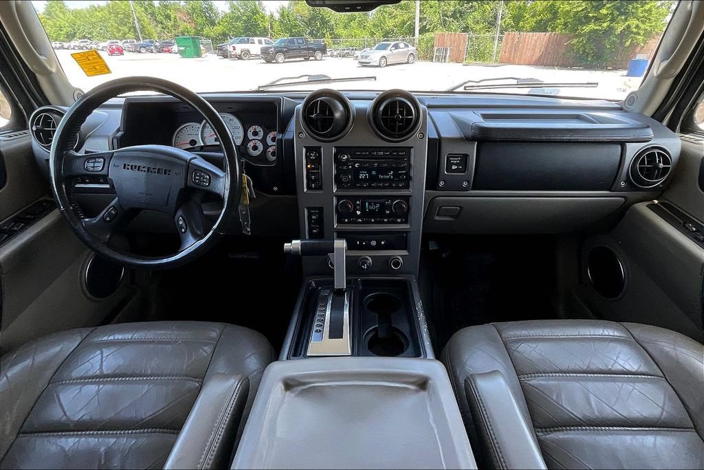 Used 2003 HUMMER H2 w/ Preferred Equipment Group AWD/4WD image 5