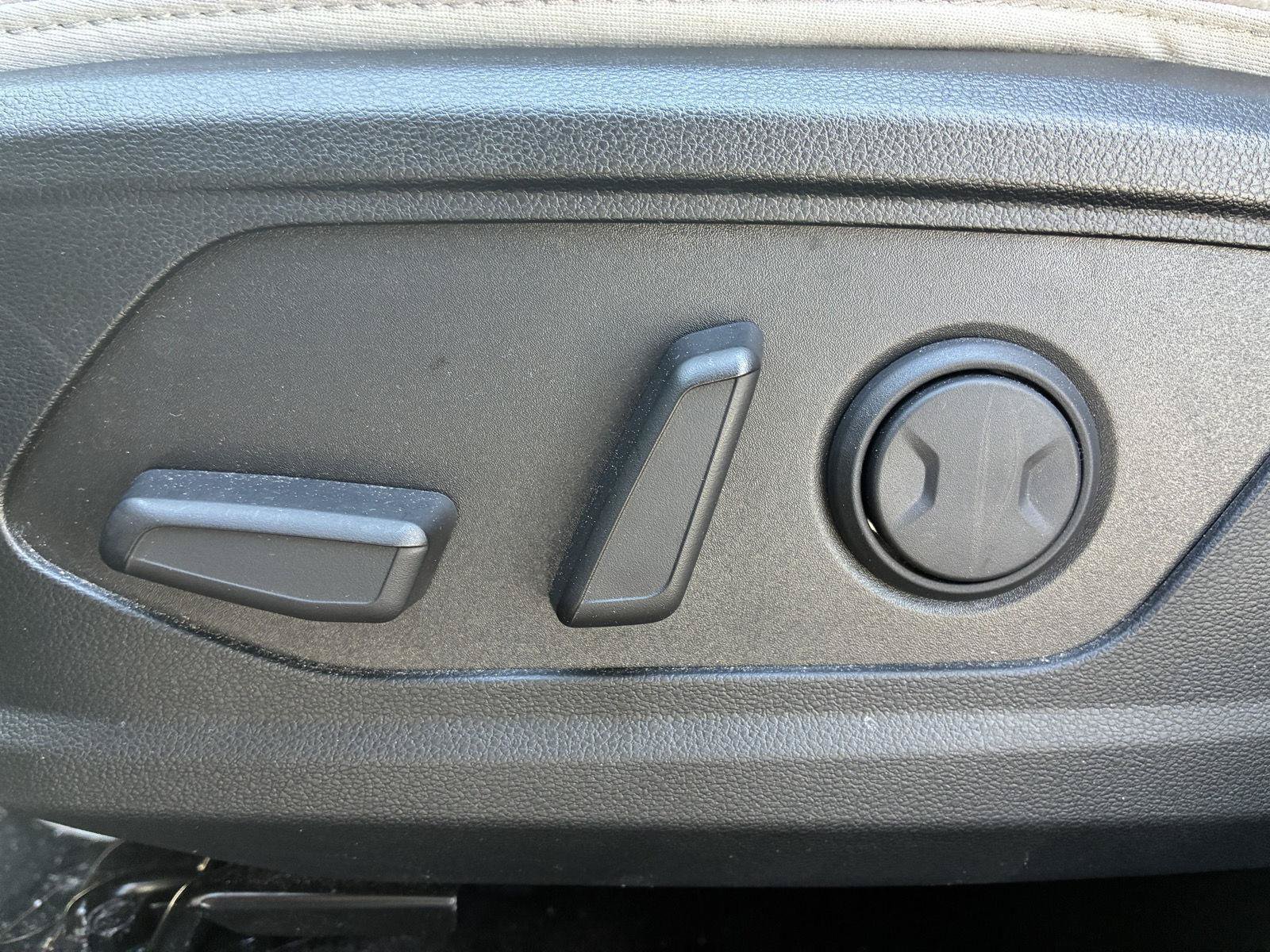 Used 2026 Hyundai Santa Cruz SEL AWD/4WD image 16
