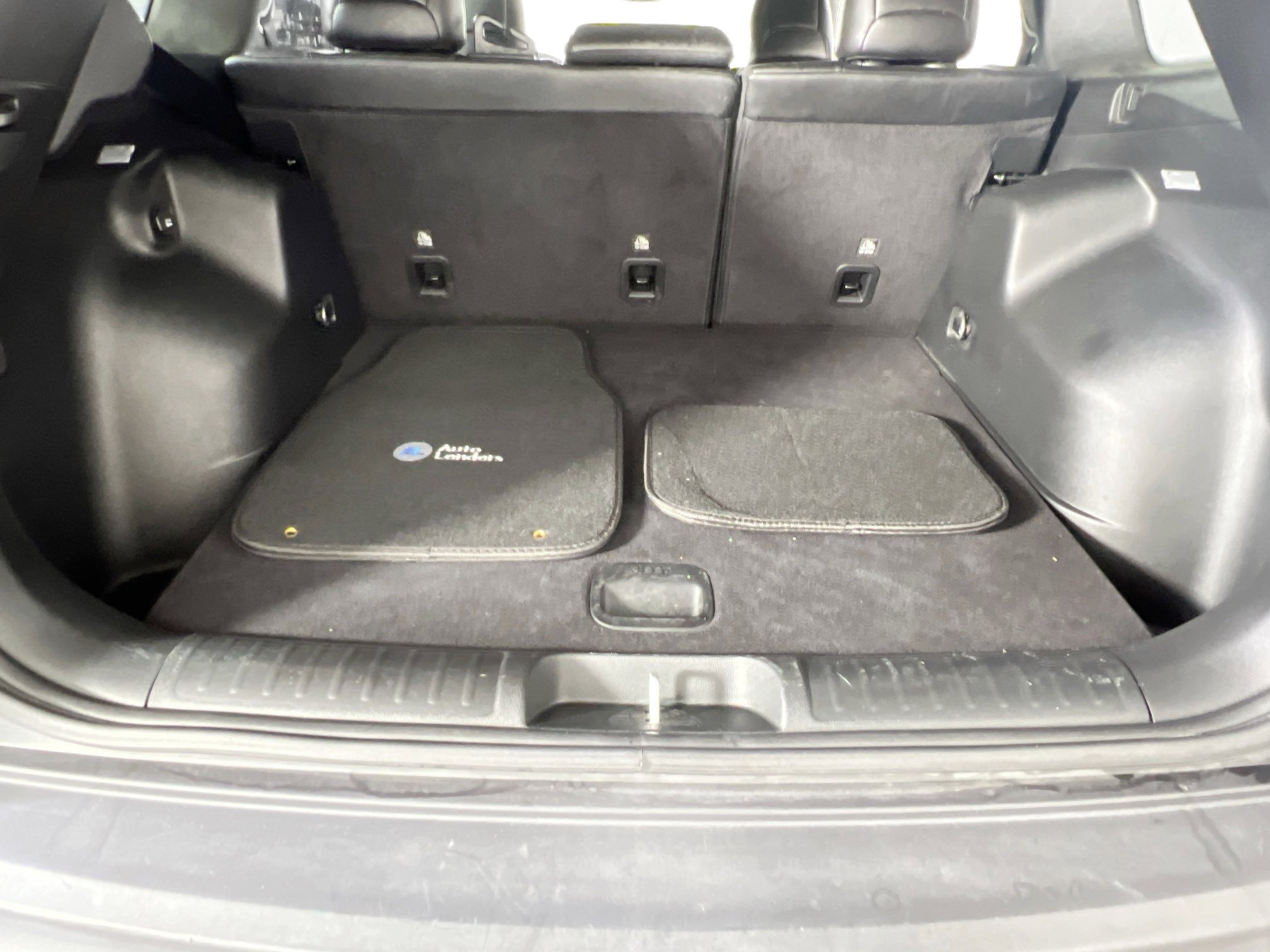 Used 2022 Jeep Cherokee Trailhawk w/ Technology Group B AWD/4WD image 24