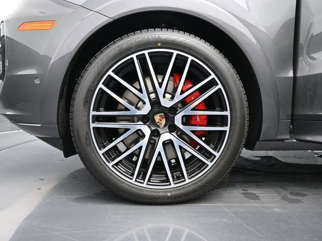 New 2026 Porsche Cayenne S image 6