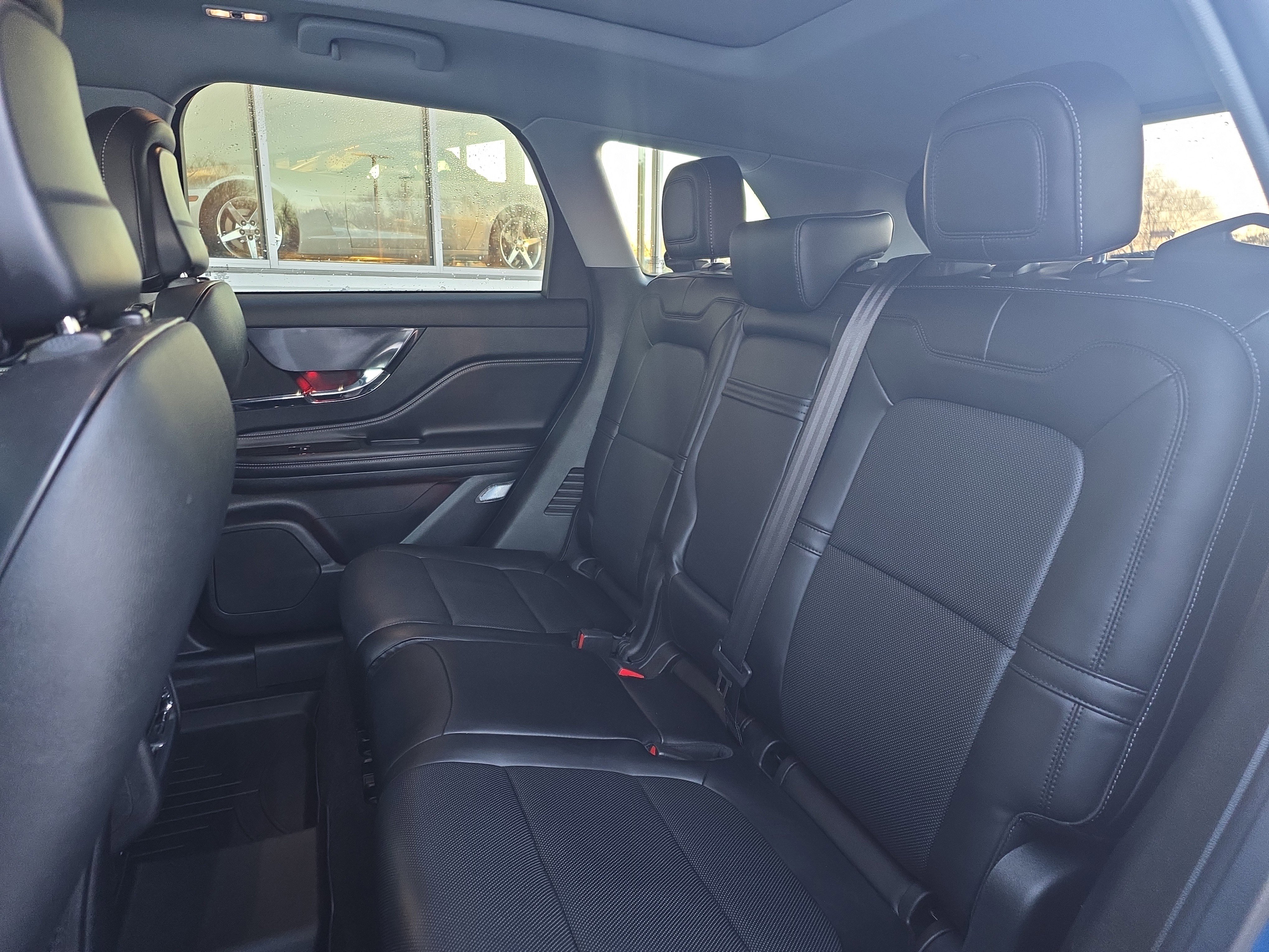 Used 2021 Lincoln Corsair Reserve w/ Equipment Group 201A image 33