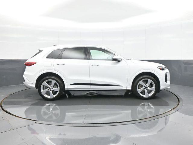 Certified 2025 Audi Q5 Premium Plus w/ Premium Plus image 8