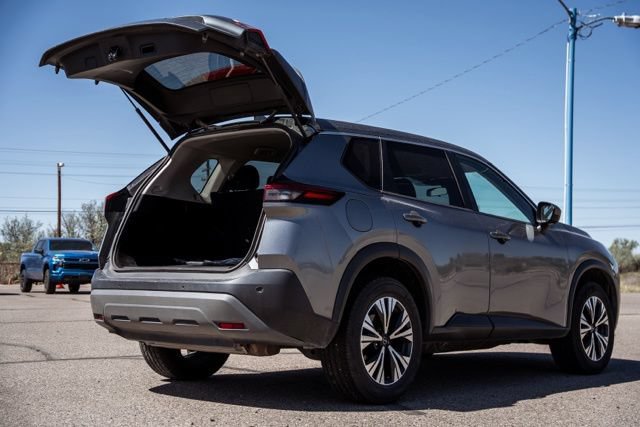 Used 2023 Nissan Rogue SV FWD image 5