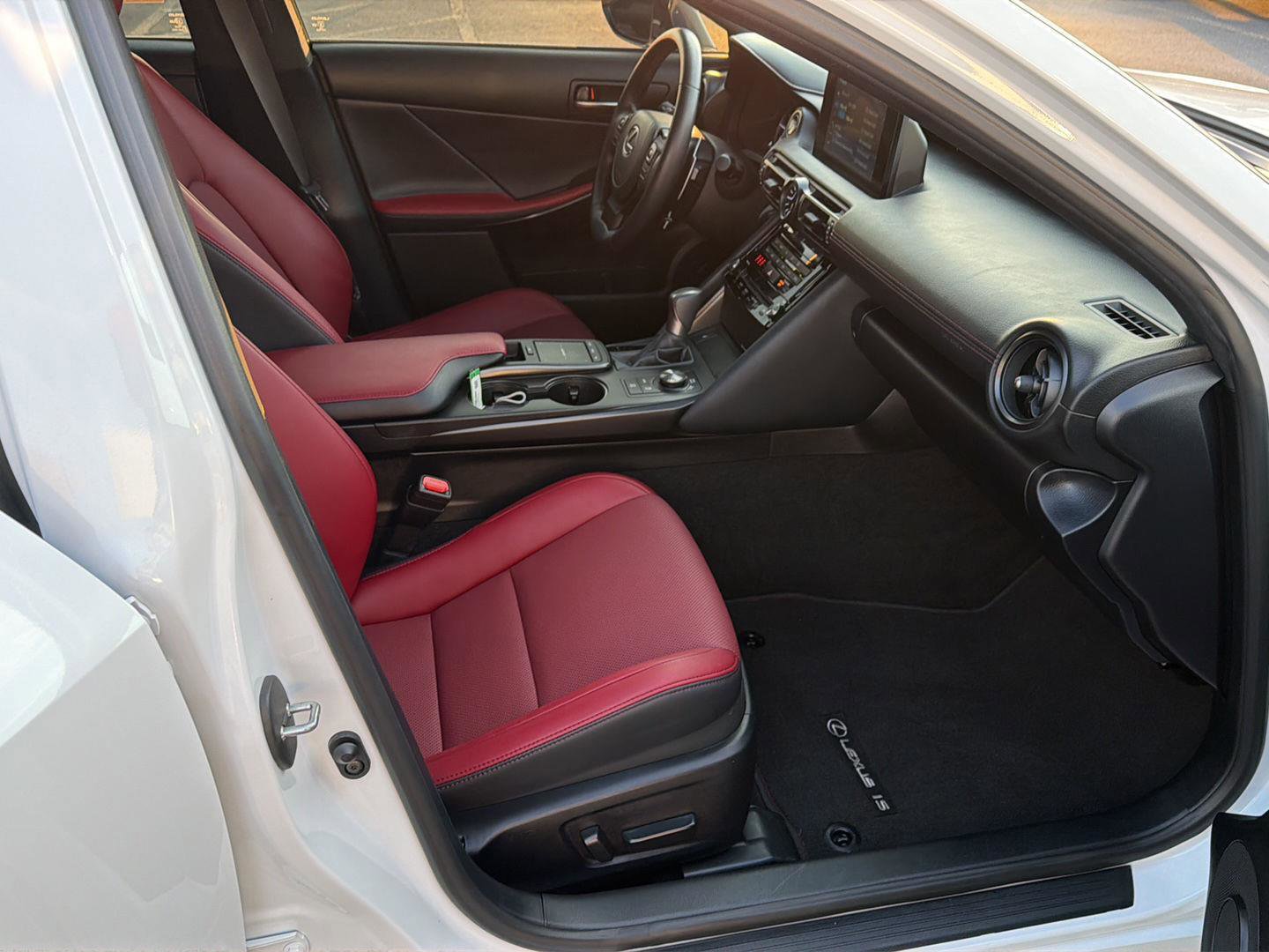 Used 2024 Lexus IS 350 F Sport RWD image 13