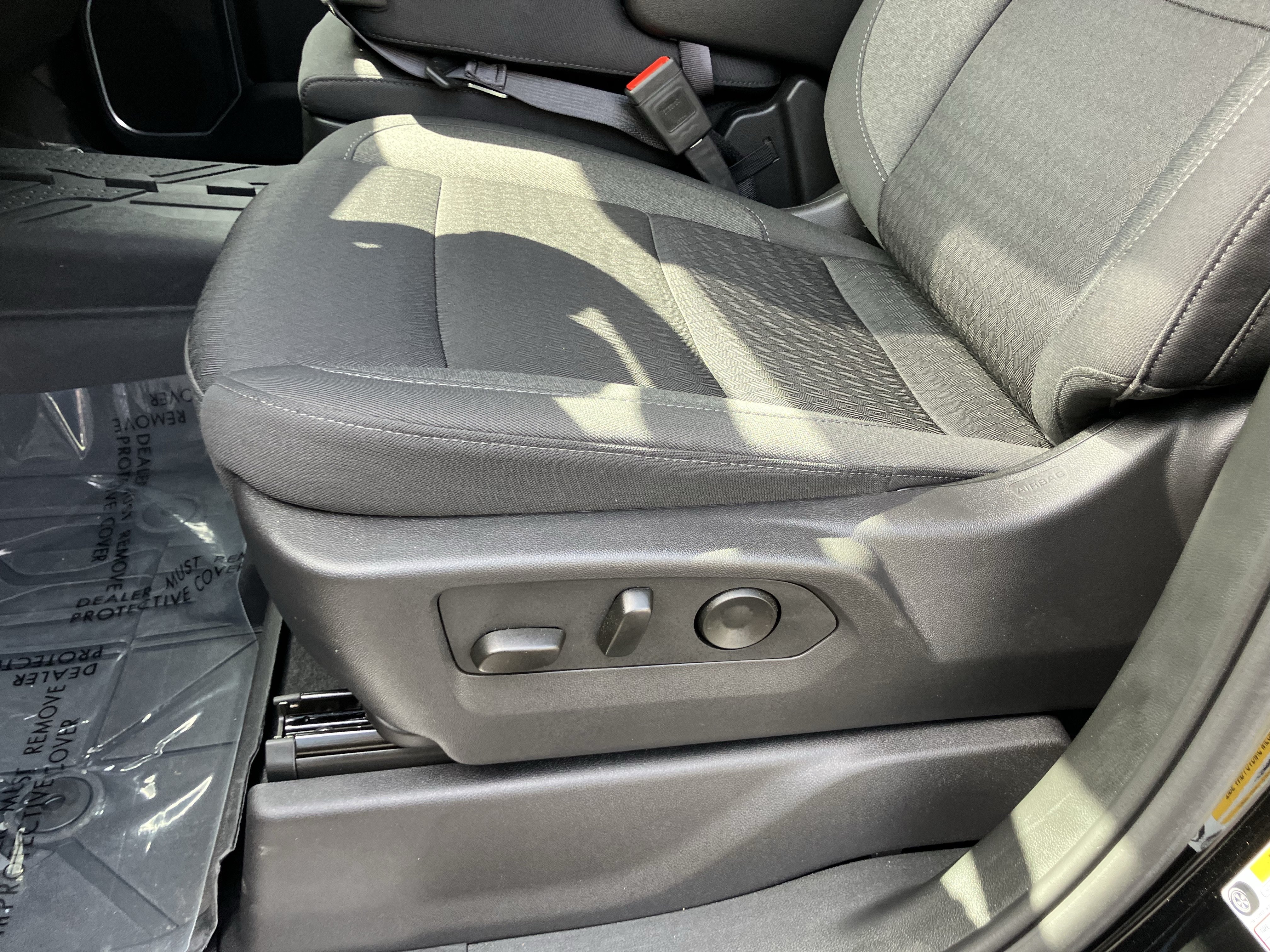 Used 2025 Chevrolet Silverado 1500 LT w/ Protection Package AWD/4WD image 17
