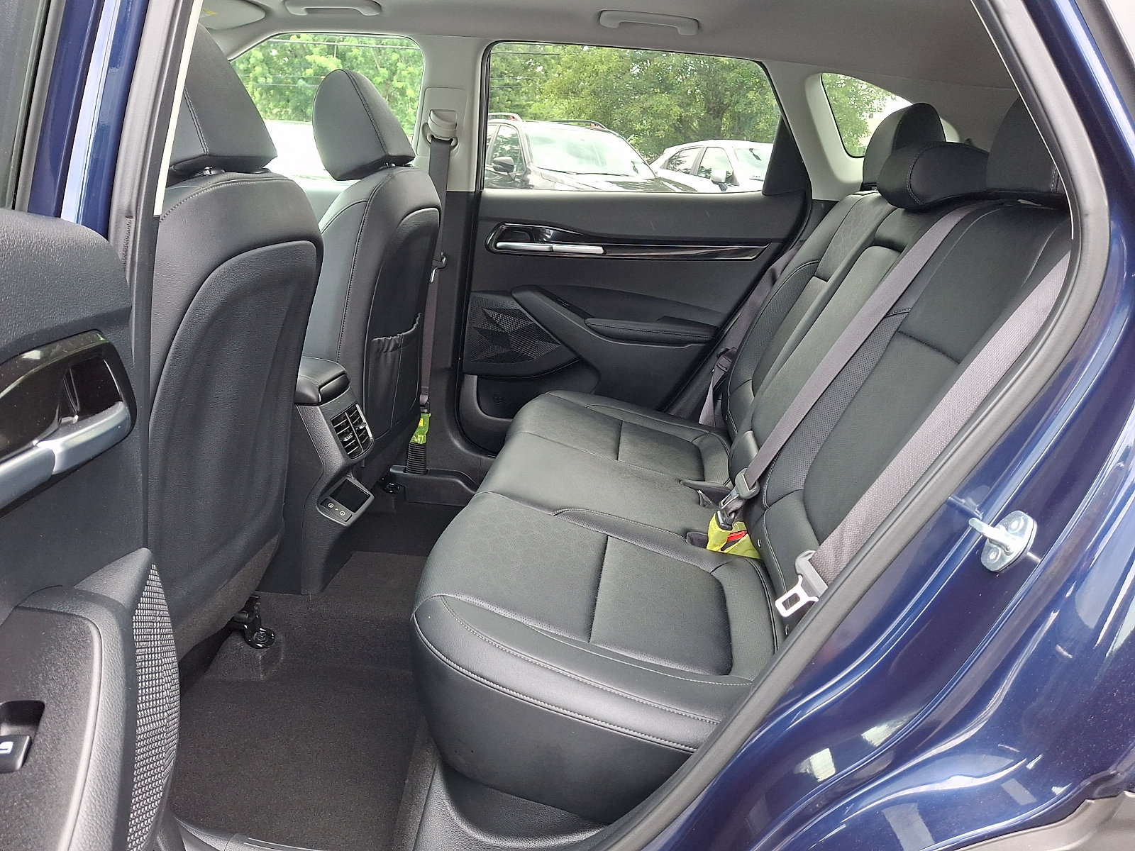 Used 2024 Kia Seltos SX w/ SX Sunroof Package AWD/4WD image 10