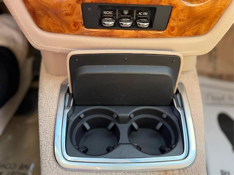 Used 2006 Rolls-Royce Phantom Sedan RWD image 85