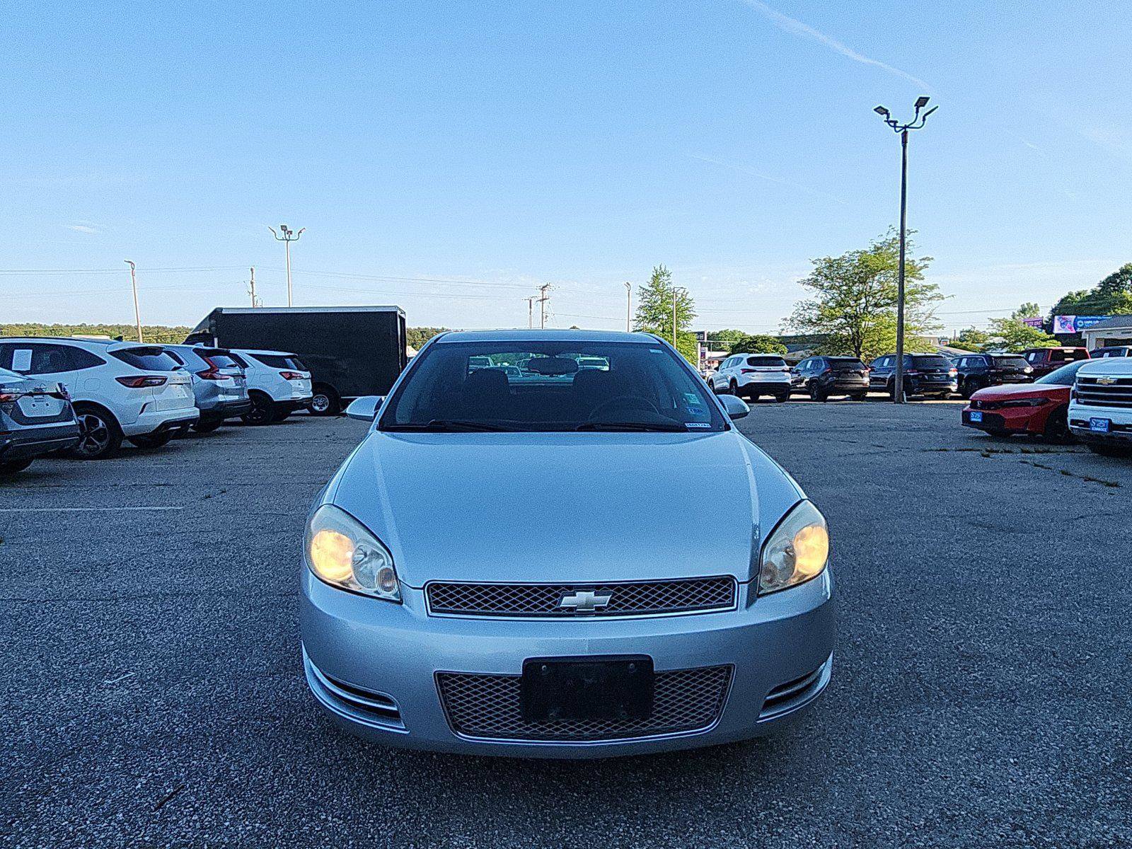 Used 2013 Chevrolet Impala LT w/ LT Sunroof Package FWD image 8
