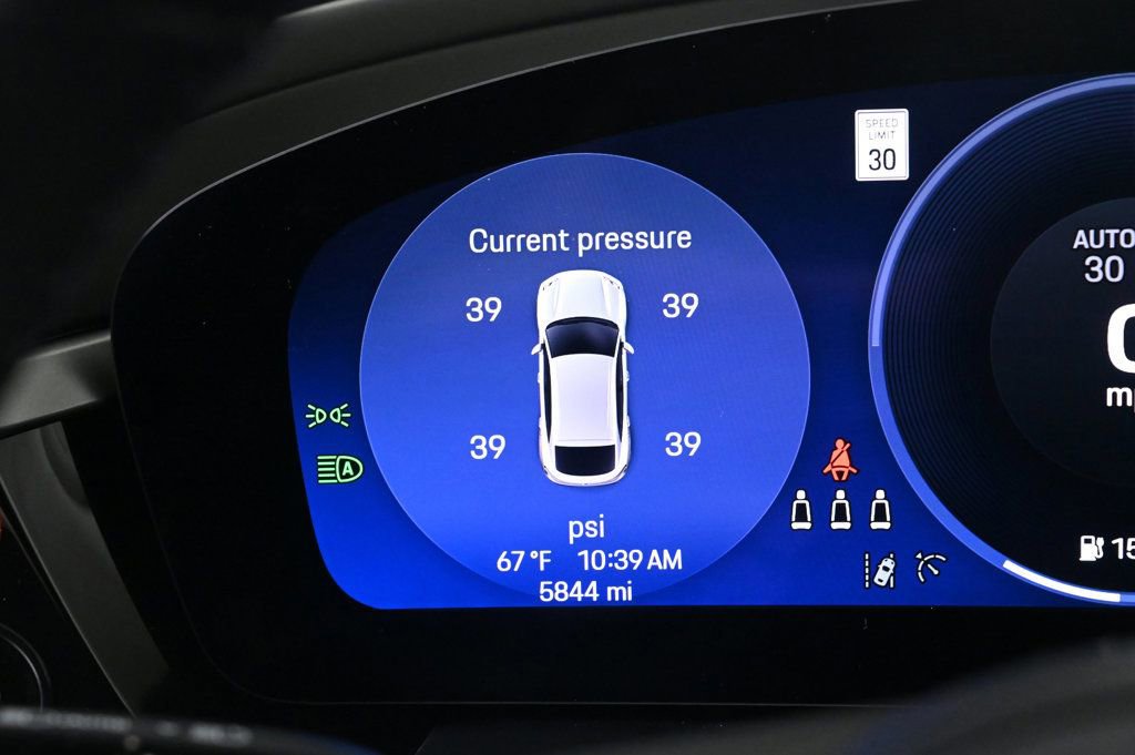 Certified 2025 Porsche Macan 4 Electric image 13