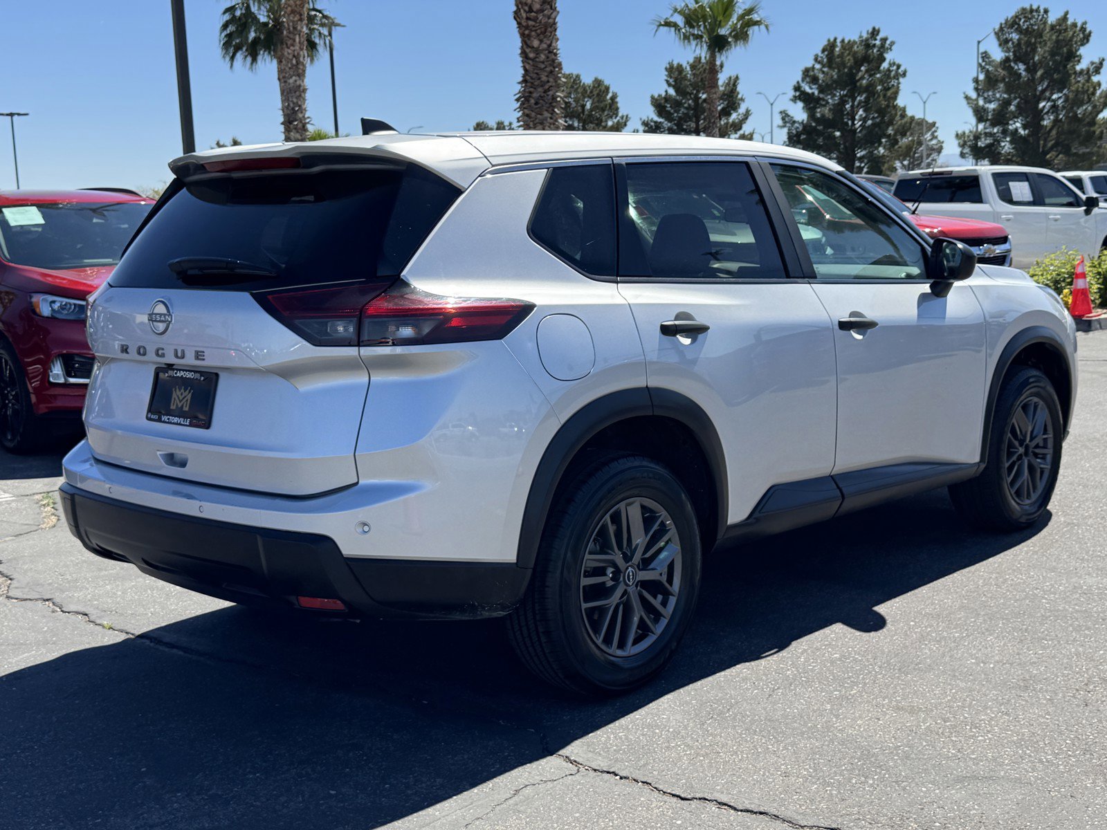 Used 2024 Nissan Rogue S image 6