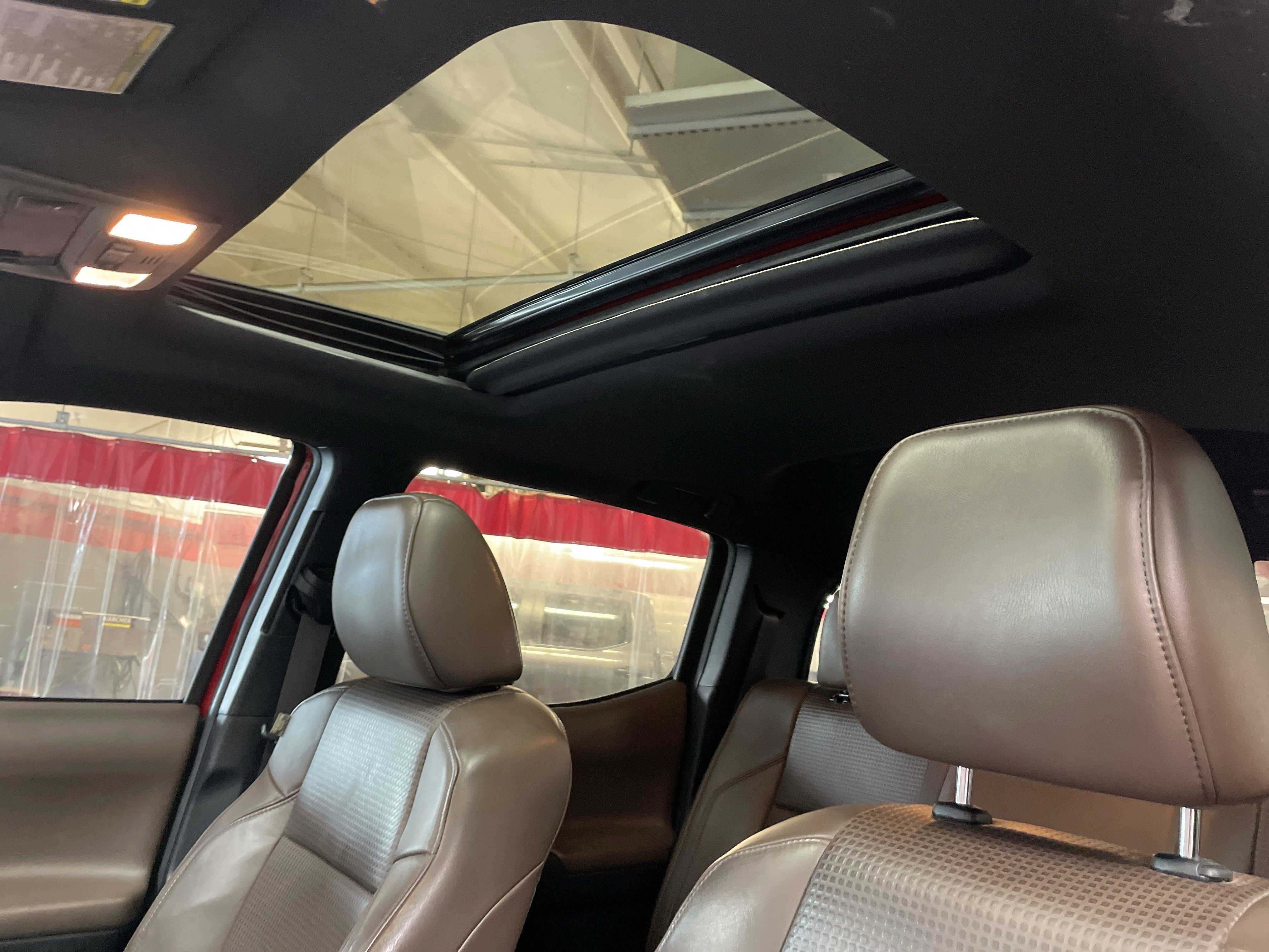 Used 2017 Toyota Tacoma Limited image 28