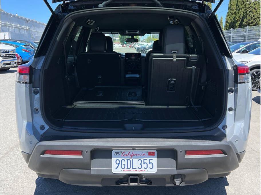 Used 2023 Nissan Pathfinder Rock Creek AWD/4WD image 5