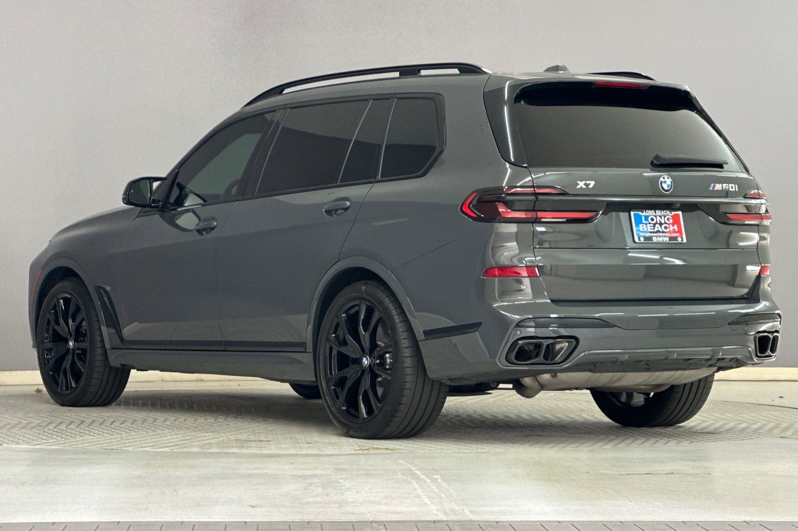 Certified 2025 BMW X7 M60i AWD/4WD image 3
