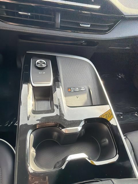 Used 2025 Buick Enclave Preferred w/ Power Package AWD/4WD image 16