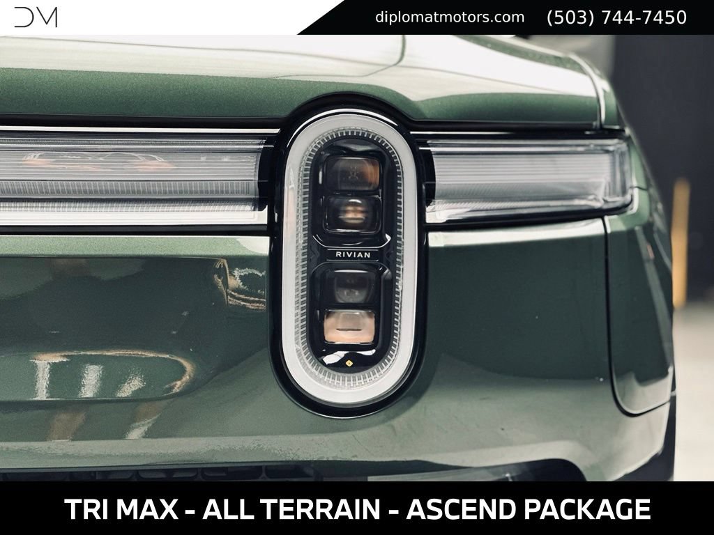 Used 2025 Rivian R1S Premium AWD/4WD image 12