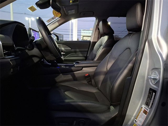 Certified 2024 Toyota Grand Highlander XLE image 12
