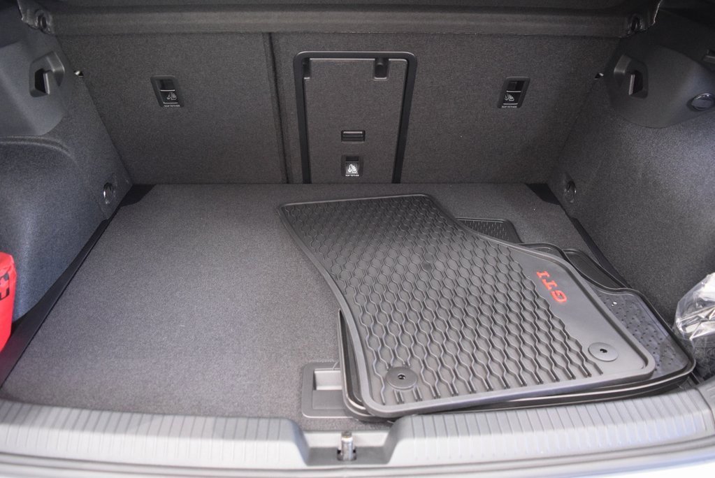 New 2025 Volkswagen GTI SE image 10