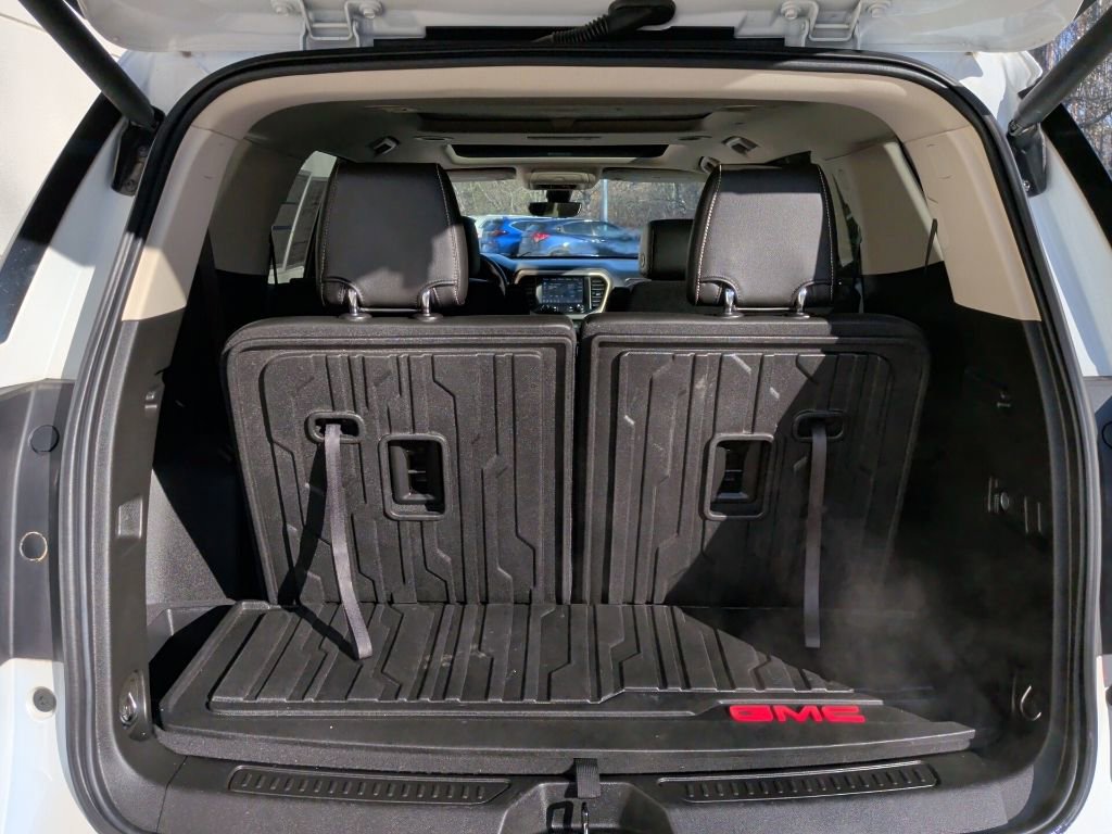 Used 2021 GMC Acadia Denali w/ Denali Ultimate Package image 9