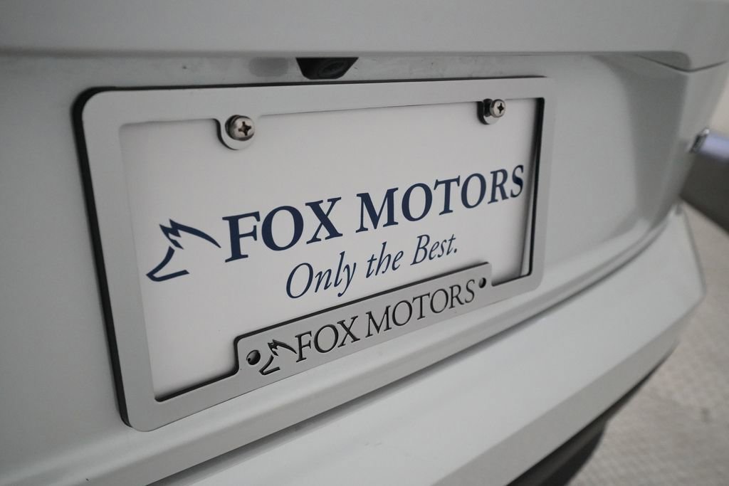 Used 2025 Toyota Corolla LE FWD image 35