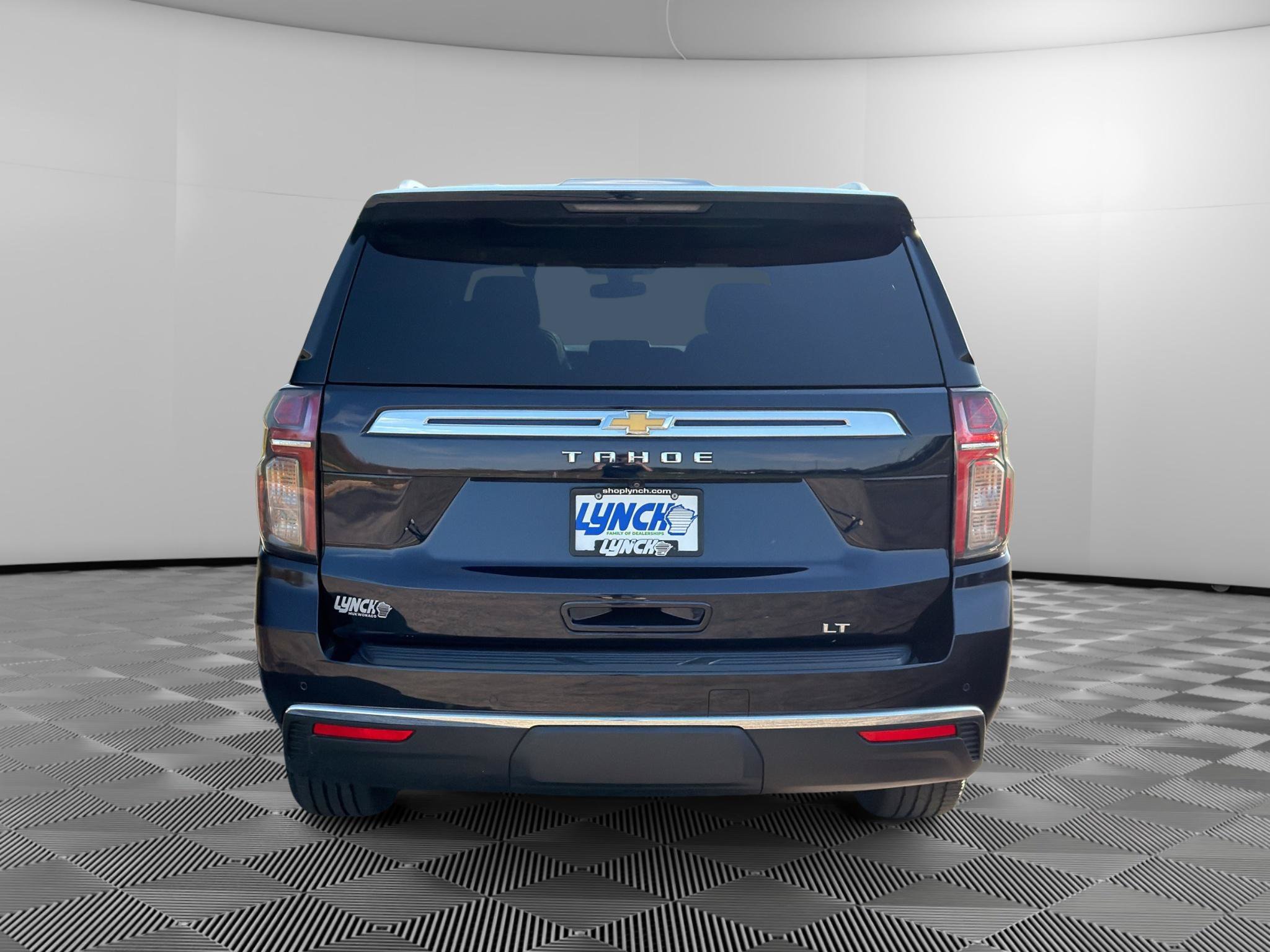 Used 2021 Chevrolet Tahoe LT w/ LT Signature Package AWD/4WD image 3