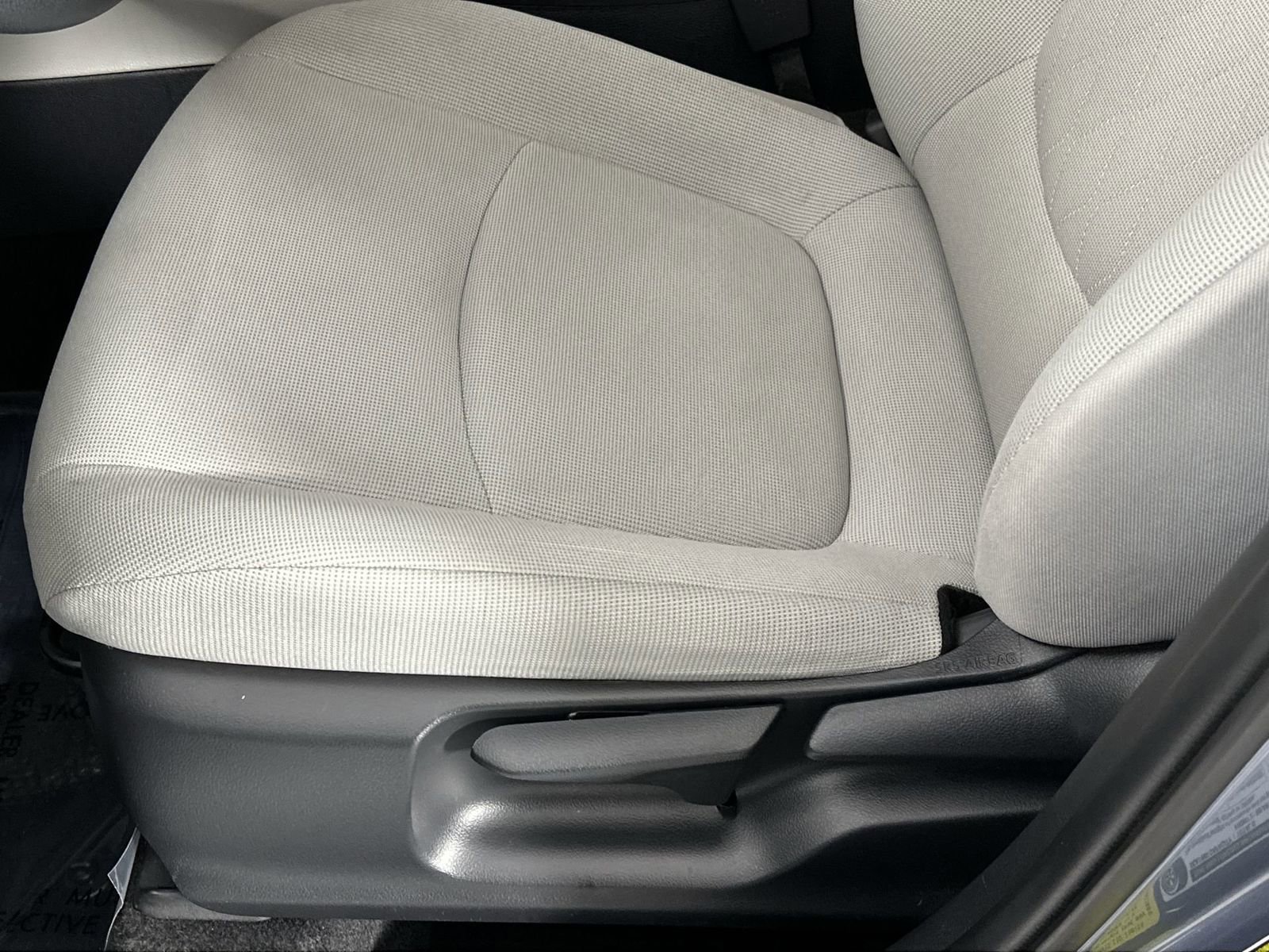 Used 2022 Toyota Corolla Cross L FWD image 12