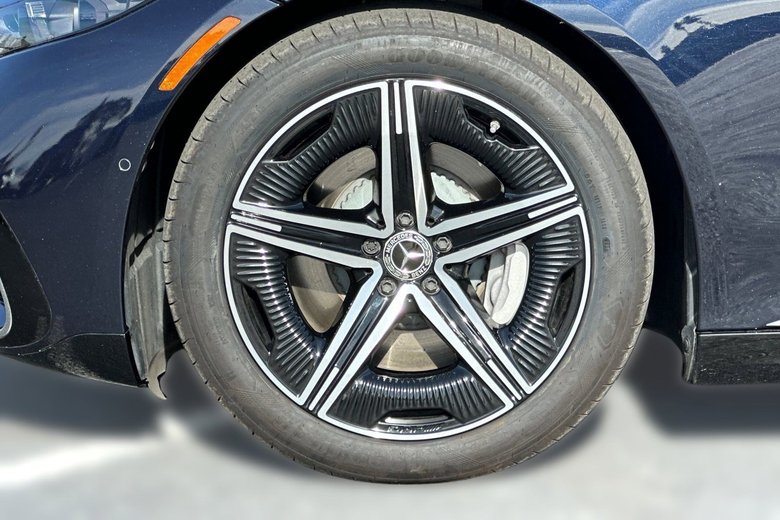 Certified 2023 Mercedes-Benz EQS 580 4MATIC Sedan image 11