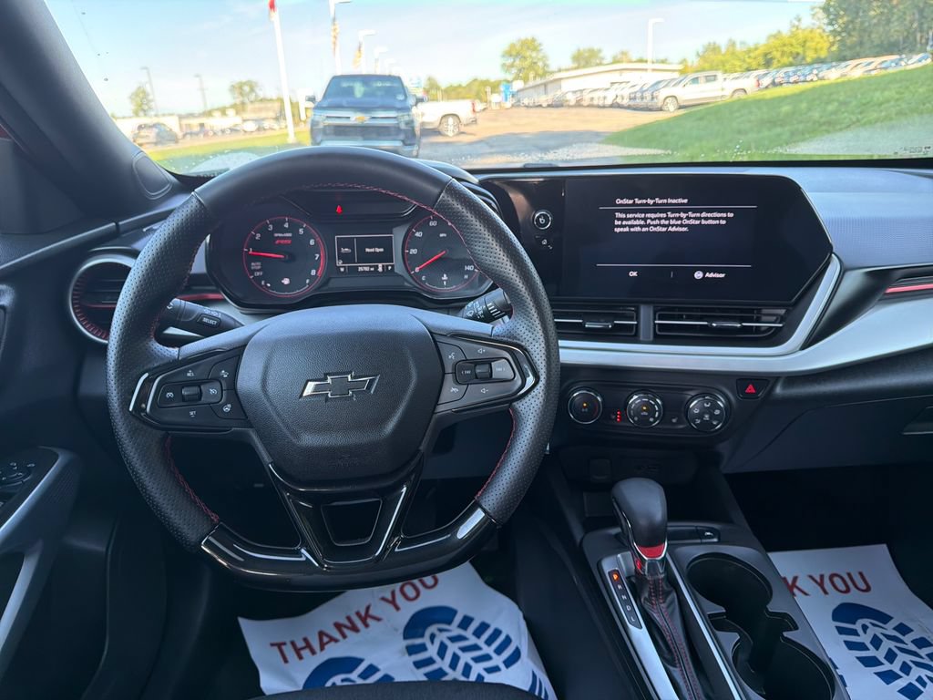 Used 2024 Chevrolet Trax RS w/ Sunroof Package FWD image 28