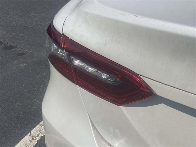 Used 2021 Toyota Camry XLE image 7