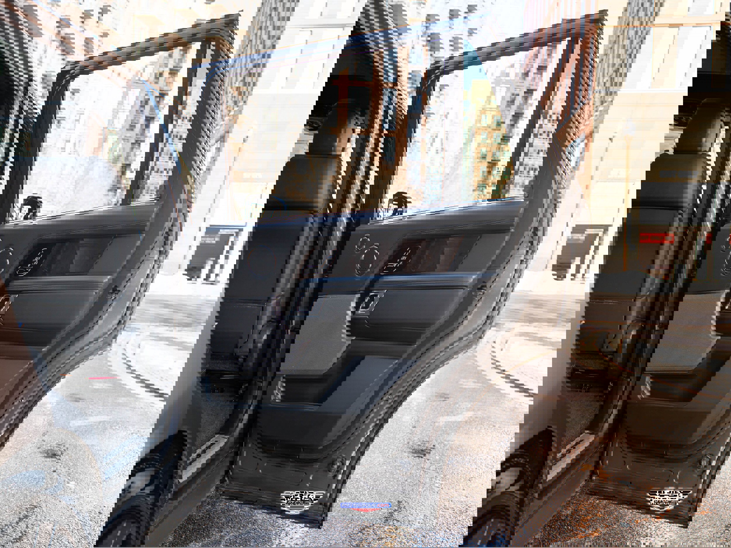 Used 2020 Land Rover Range Rover Long Wheelbase HSE image 51