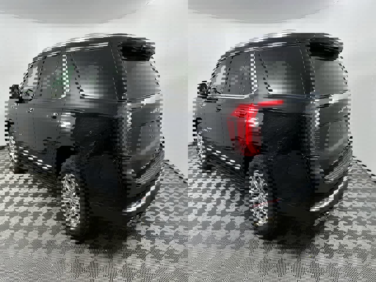 Used 2025 GMC Yukon Denali image 6