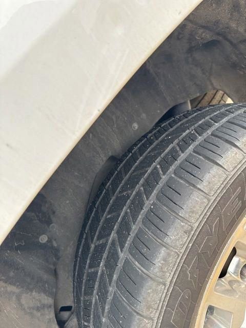 Used 2017 GMC Yukon SLE w/ SLE Value Package image 17