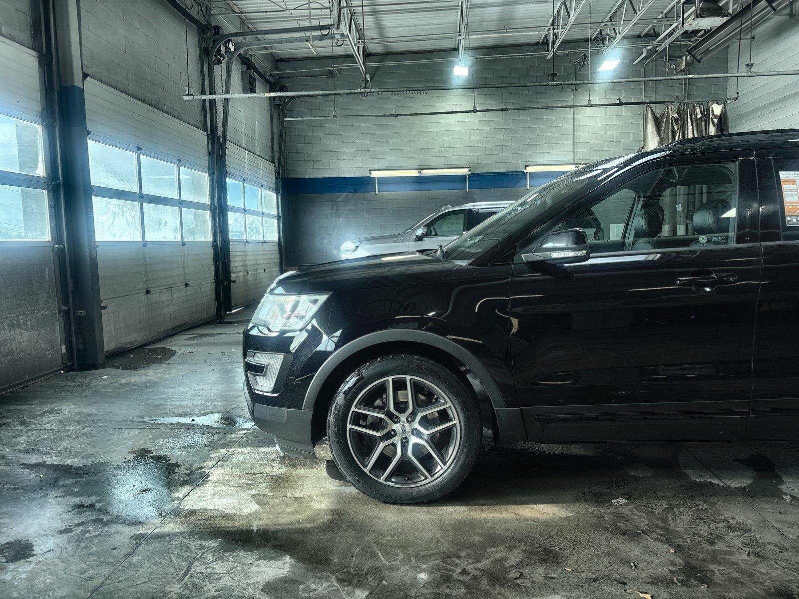Used 2017 Ford Explorer Sport AWD/4WD image 17