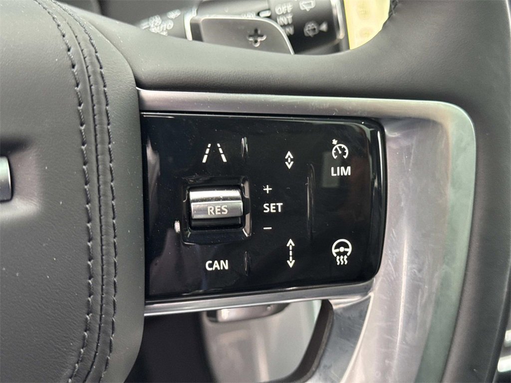 New 2025 Land Rover Range Rover SE image 26