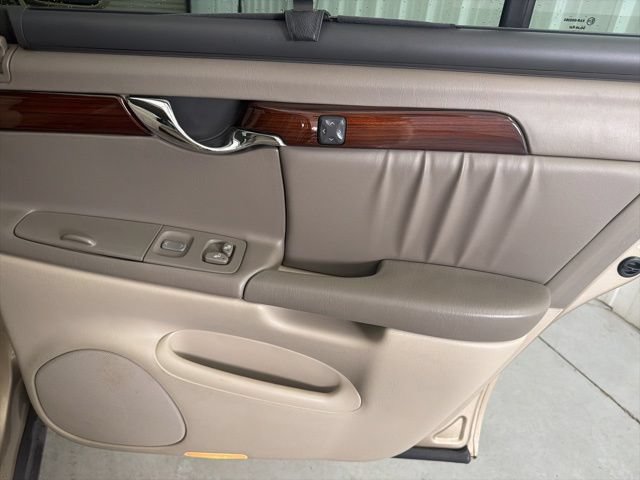 Used 2005 Cadillac De Ville DHS w/ Equipment Group FWD image 18